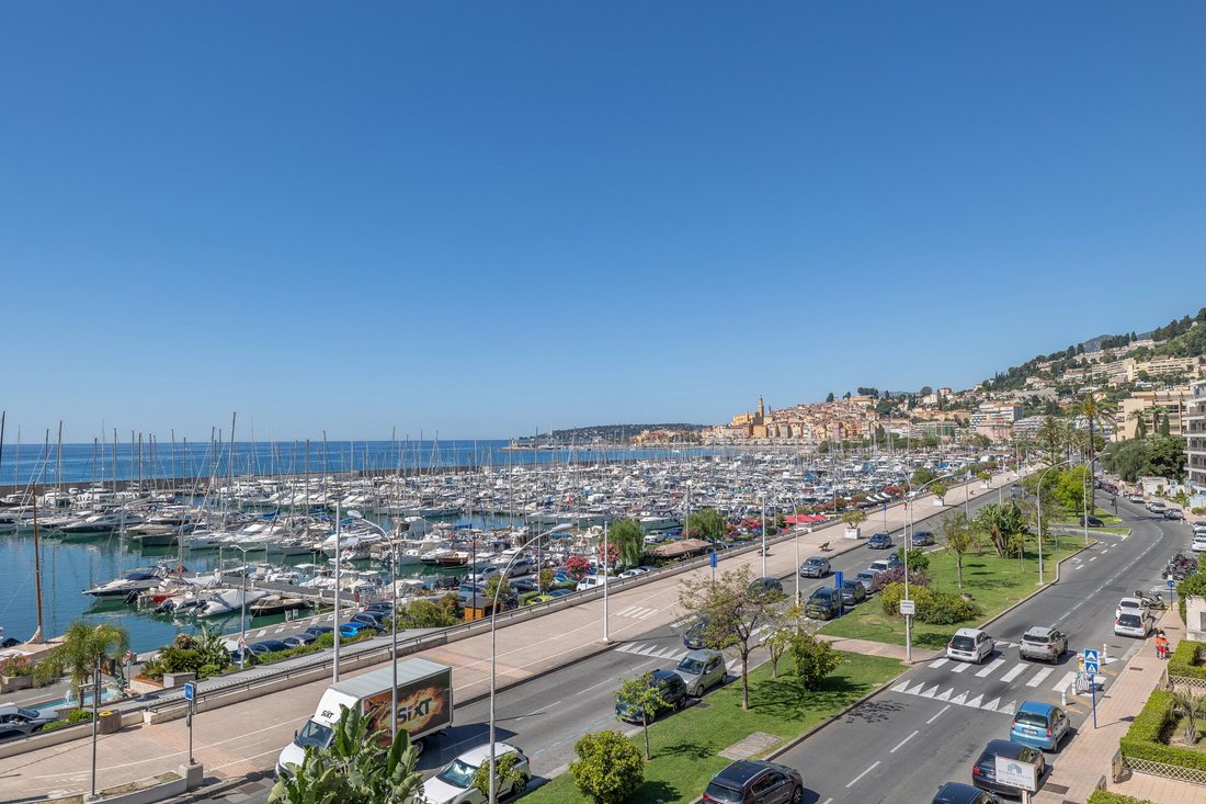 Apartment in Menton, Provence-Alpes-Côte d'Azur, France 1 - 14827550