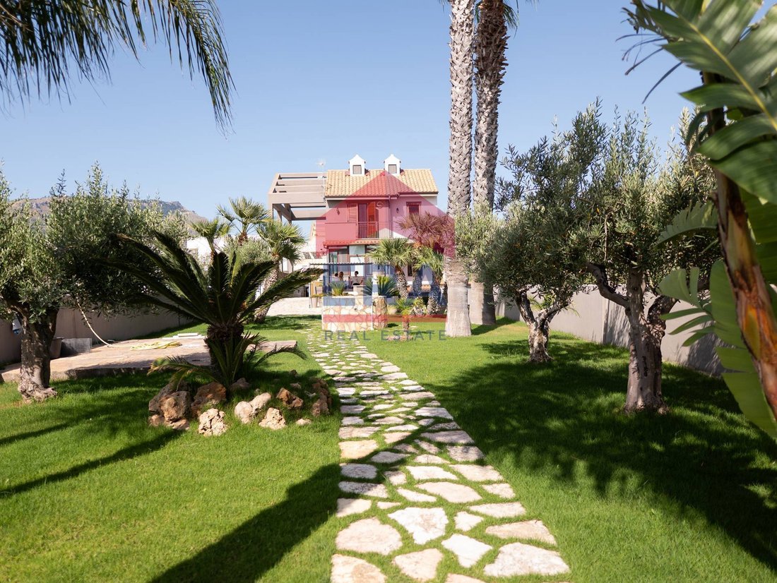 Villa in Trapani, Sicily, Italy 1 - 18161452
