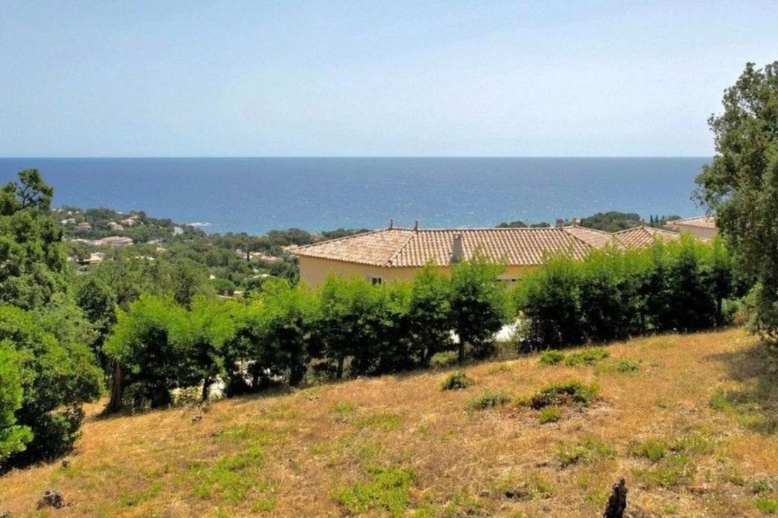 Land in Les Issambres, Roquebrune-sur-Argens, France 2 - 18163117