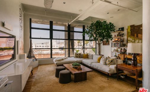 Condo in Los Angeles, California, United States 1