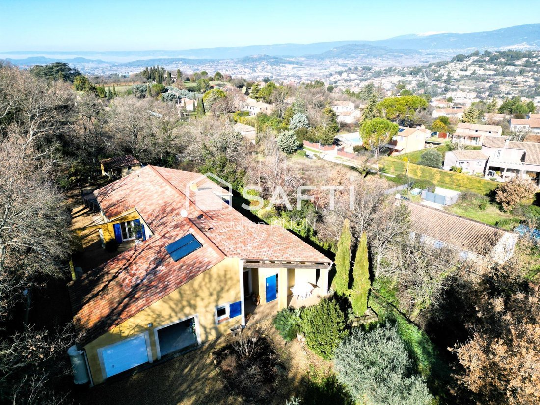 House in Apt, Provence-Alpes-Côte d'Azur, France 2 - 17445496