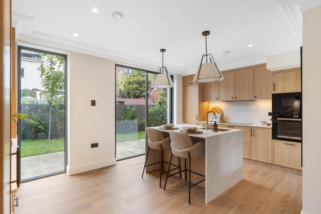 Casa en Ealing (London Borough of Ealing), Municipio de Ealing, Inglaterra 1 - 18162616