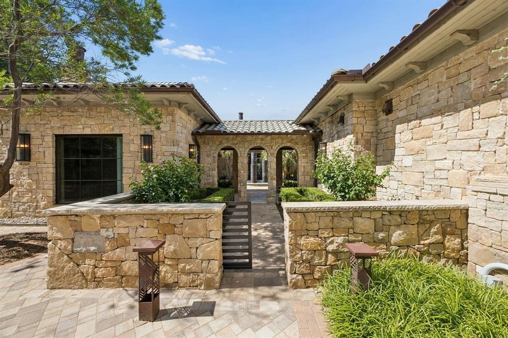 House in Keller, Texas, United States 2 - 18163104