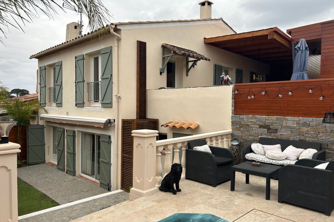 Villa in Ville-Les Saquedes-Le Bouillonnet, Sainte-Maxime, France 2 - 18155674