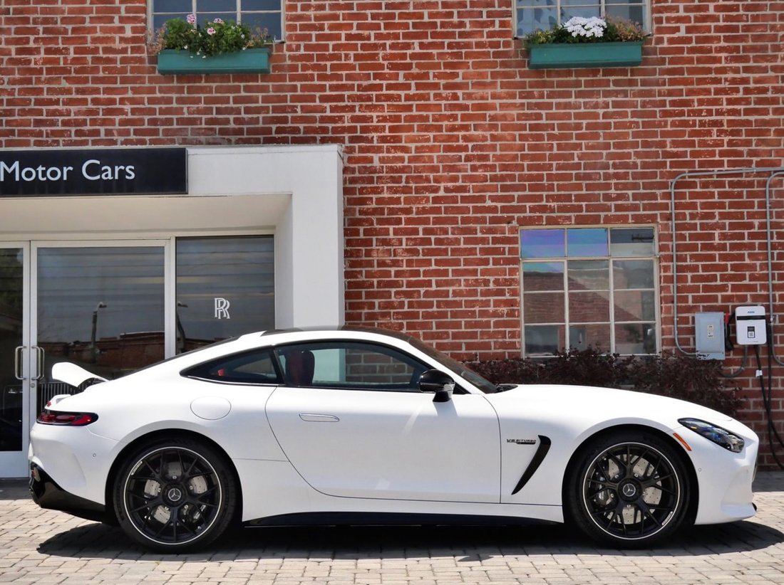 Coupe in Beverly Hills, CA, United States 5 - 18163602