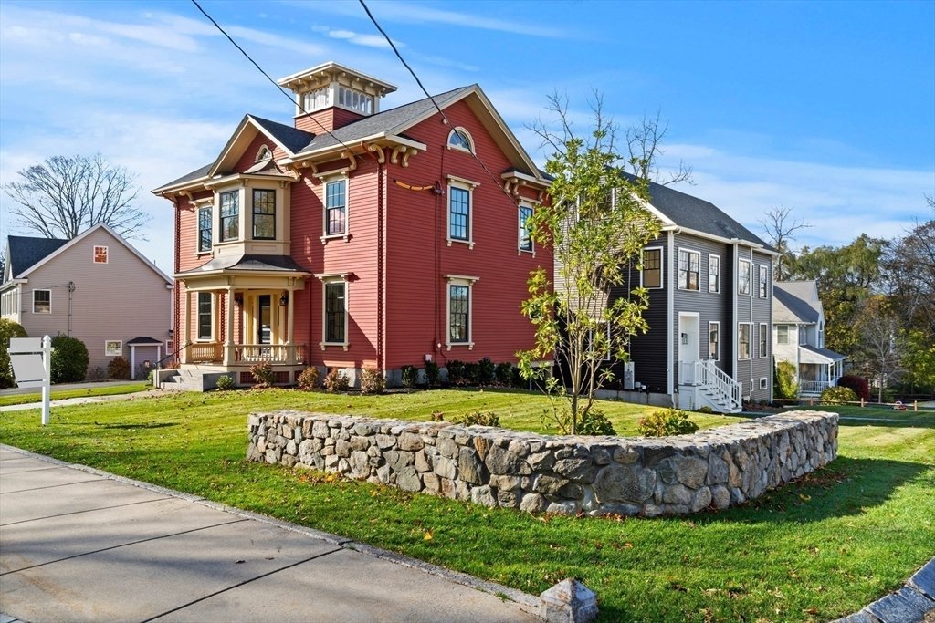 House in Woburn, Massachusetts, United States 2 - 18161701