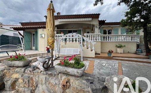 Maison à Fayence, Provence-Alpes-Côte d'Azur, France 1