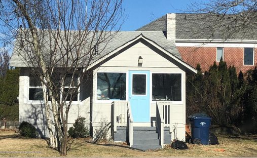 House in Oakhurst, New Jersey, United States 1