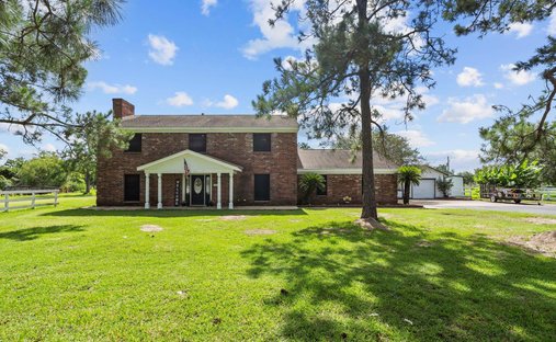 House in Santa Fe, Texas, United States 1
