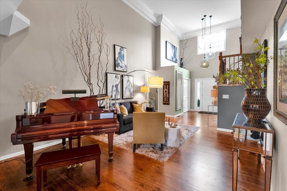 House in Aurora, Illinois, United States 5 - 18154565