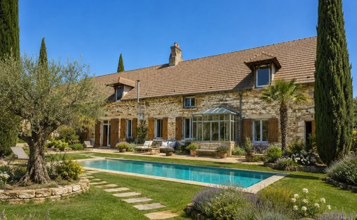 House in Centre Ville, Beaune, France 1