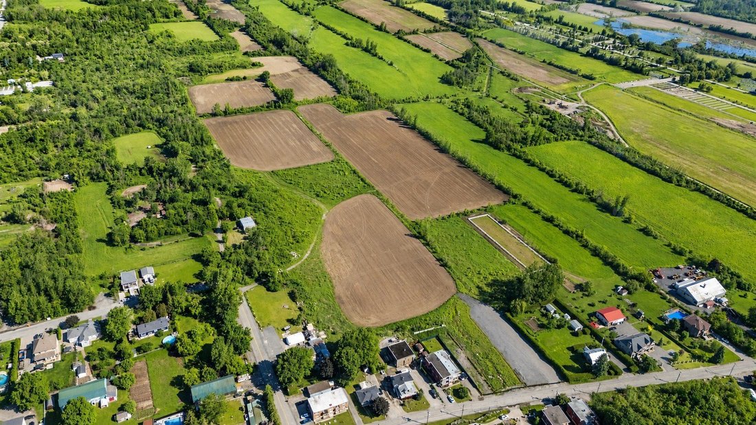 Land in Laval, Quebec, Canada 4 - 18160516