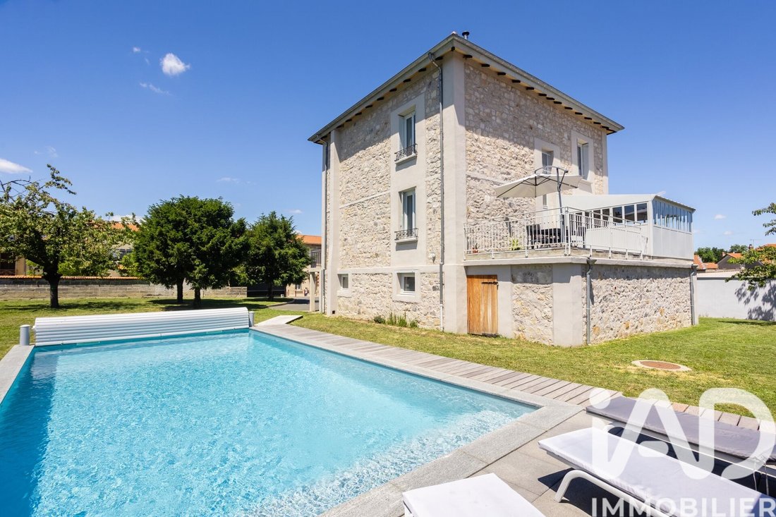 House in Saint-Marcellin-en-Forez, Auvergne-Rhône-Alpes, France 3 - 18169304