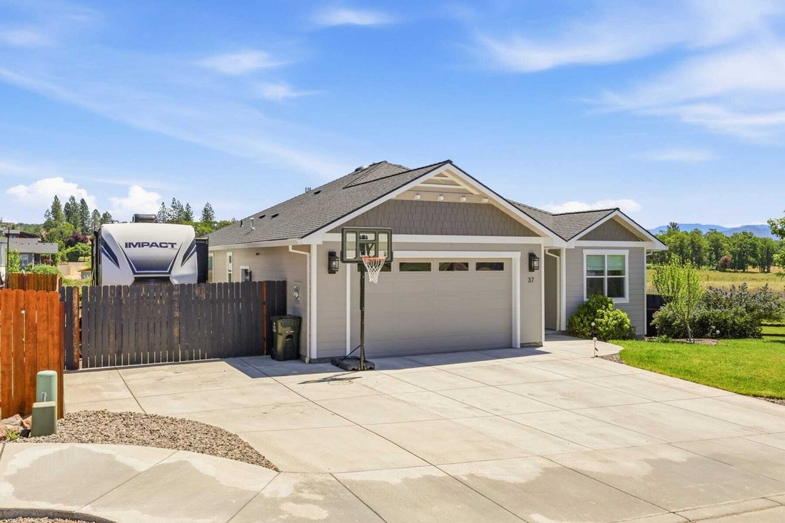 House in Eagle Point, Oregon, United States 3 - 18157721