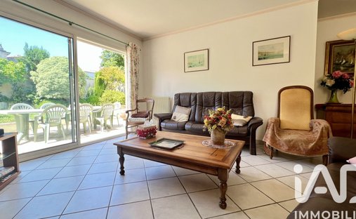 House in Saint Maurice-Fetilly, La Rochelle, France 1