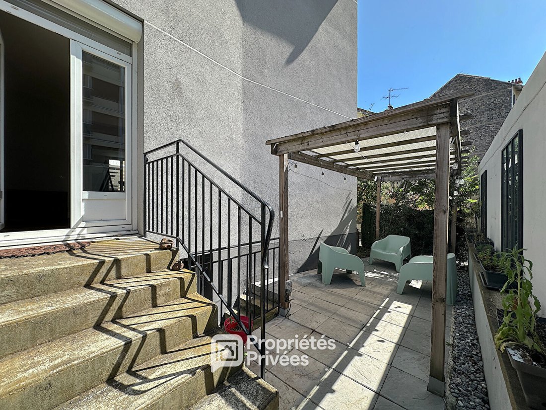 Villa in Clermont-Ferrand, Auvergne-Rhône-Alpes, France 3 - 18164092