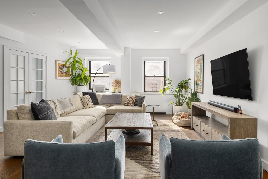 Co Op in New York, New York, United States 3 - 18165431