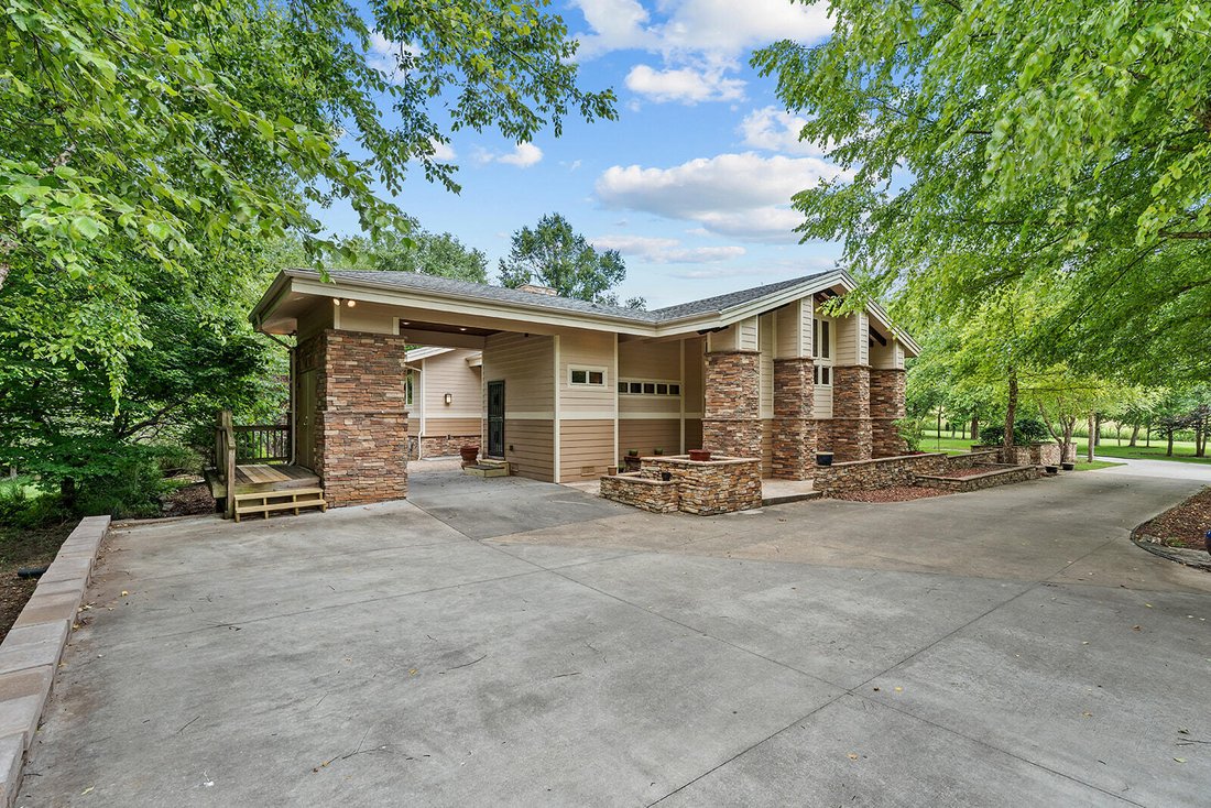 House in Springfield, Missouri, United States 5 - 18160005