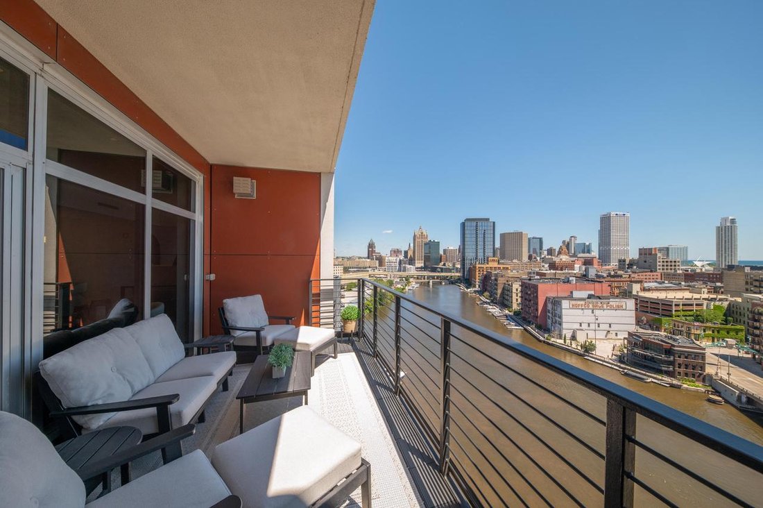 Condo in Milwaukee, Wisconsin, United States 2 - 18166917