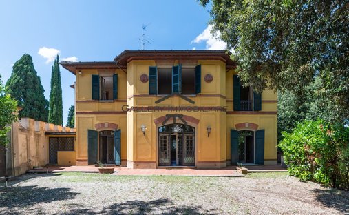 Villa in Pian dei Giullari, Florence, Italy 1