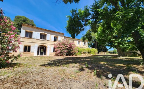 House in Arles, Provence-Alpes-Côte d'Azur, France 1