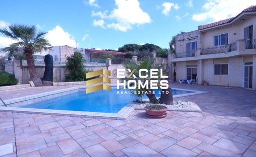 Bungalow in Mellieha, Malta 1