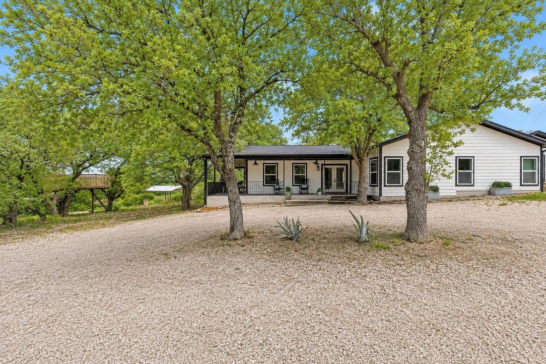 House in Johnson City, Texas, United States 1 - 17701422