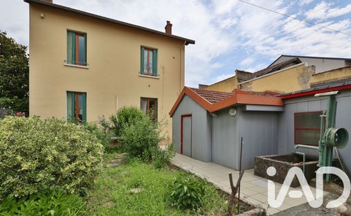 House in Les Poulettes, Villeurbanne, France 1