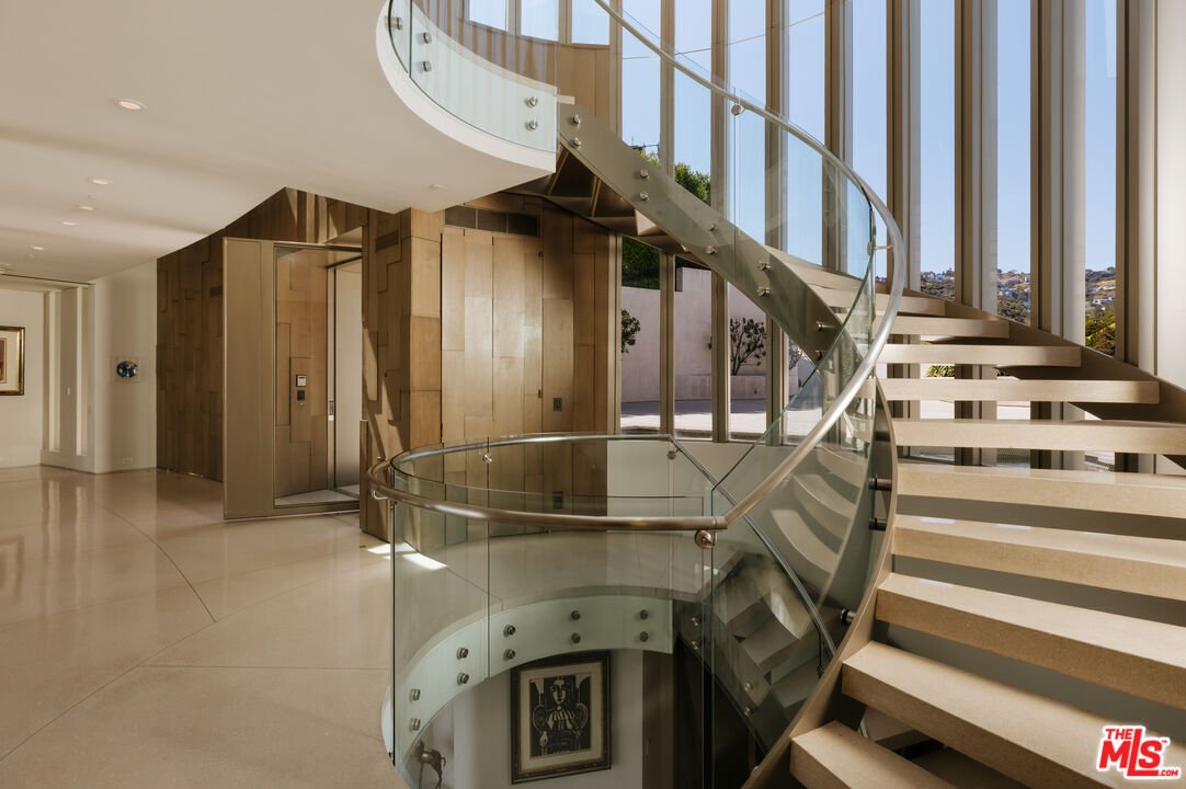 House in Los Angeles, California, United States 4 - 18156113