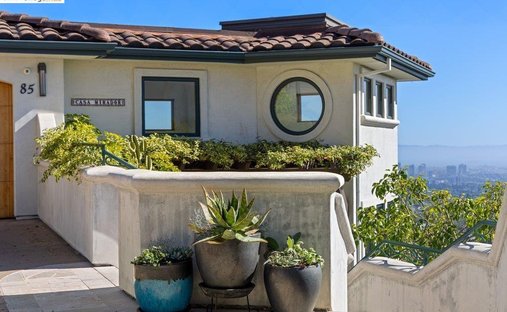 House in Alameda, California, United States 1