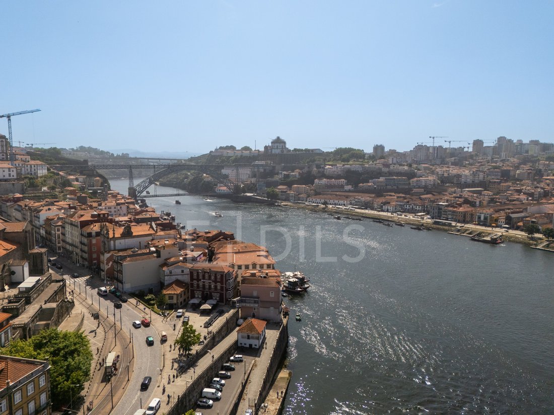 Apartment in Cedofeita, Santo Ildefonso, Se, Miragaia, Sao Nicolau e Vitoria, Porto District, Portugal 3 - 18156647