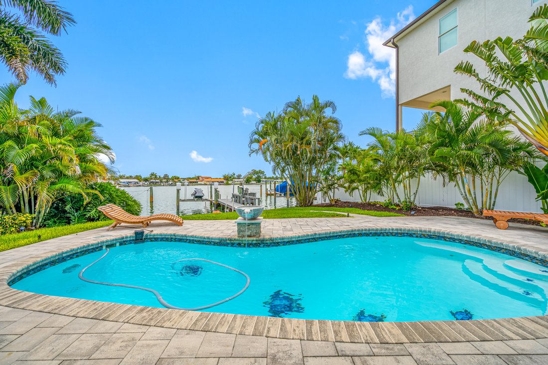 House in St. Petersburg, Florida, United States 4 - 18157651
