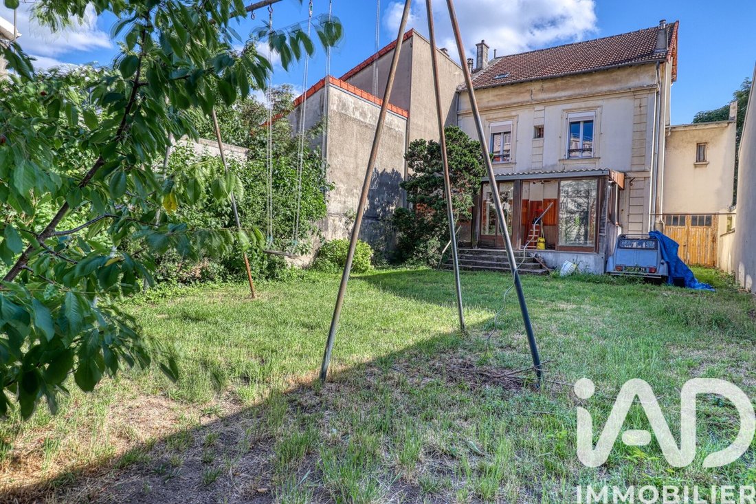 House in Bois-Colombes, Ile-de-France, France 2 - 18161327