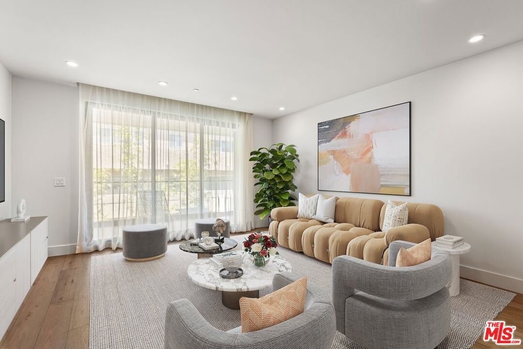 Condo in West Hollywood, California, United States 2 - 18159594