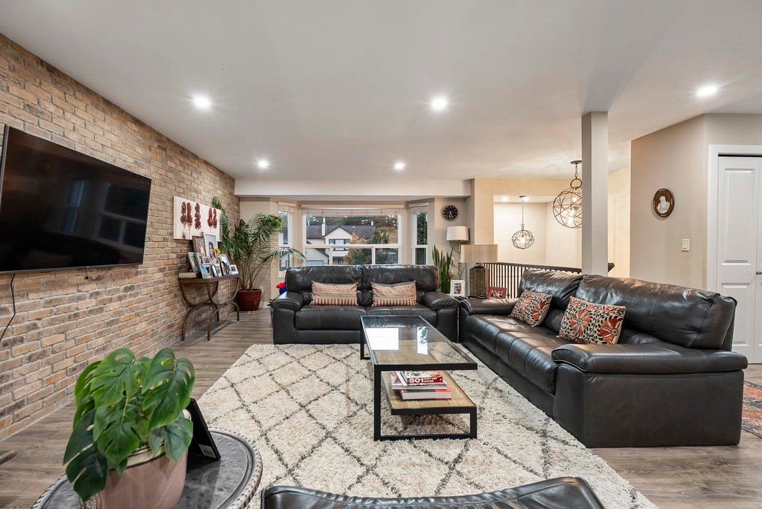 House in Surrey, British Columbia, Canada 5 - 18160505