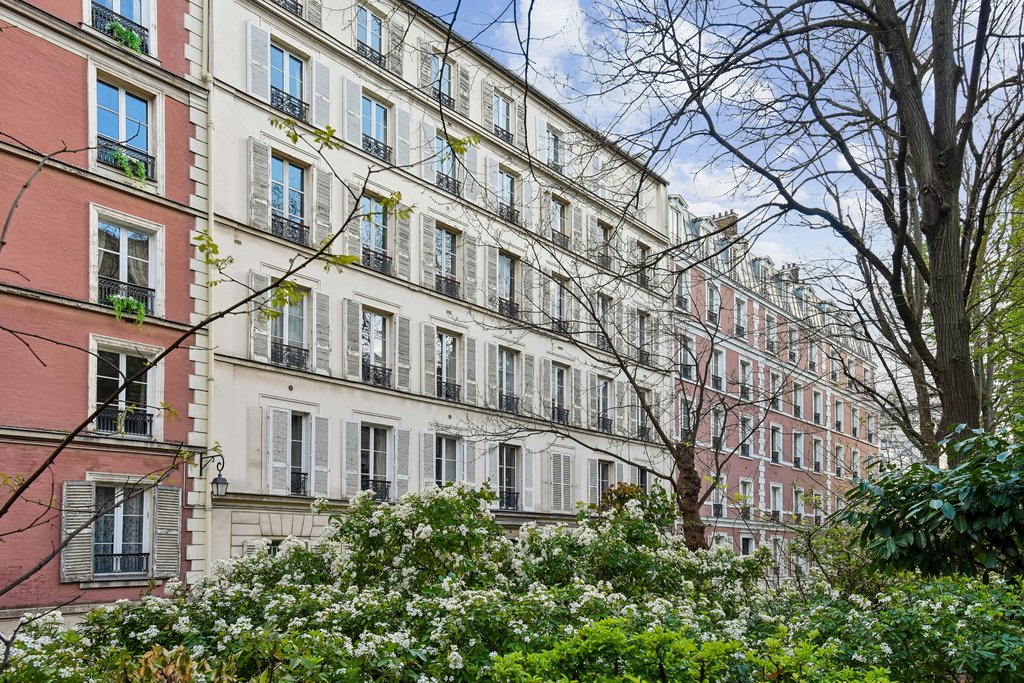 Apartment in Hoche-Friedland, Paris 8e Arrondissement, Paris 1 - 15440773
