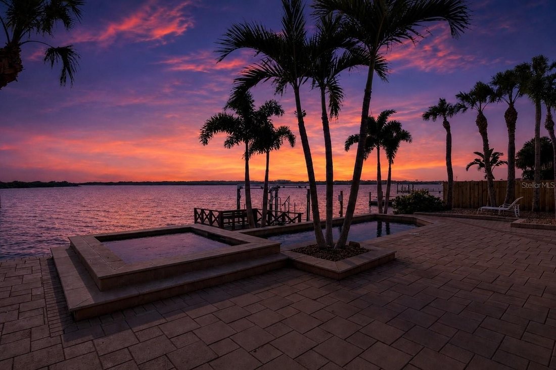 House in St. Petersburg, Florida, United States 2 - 16292792