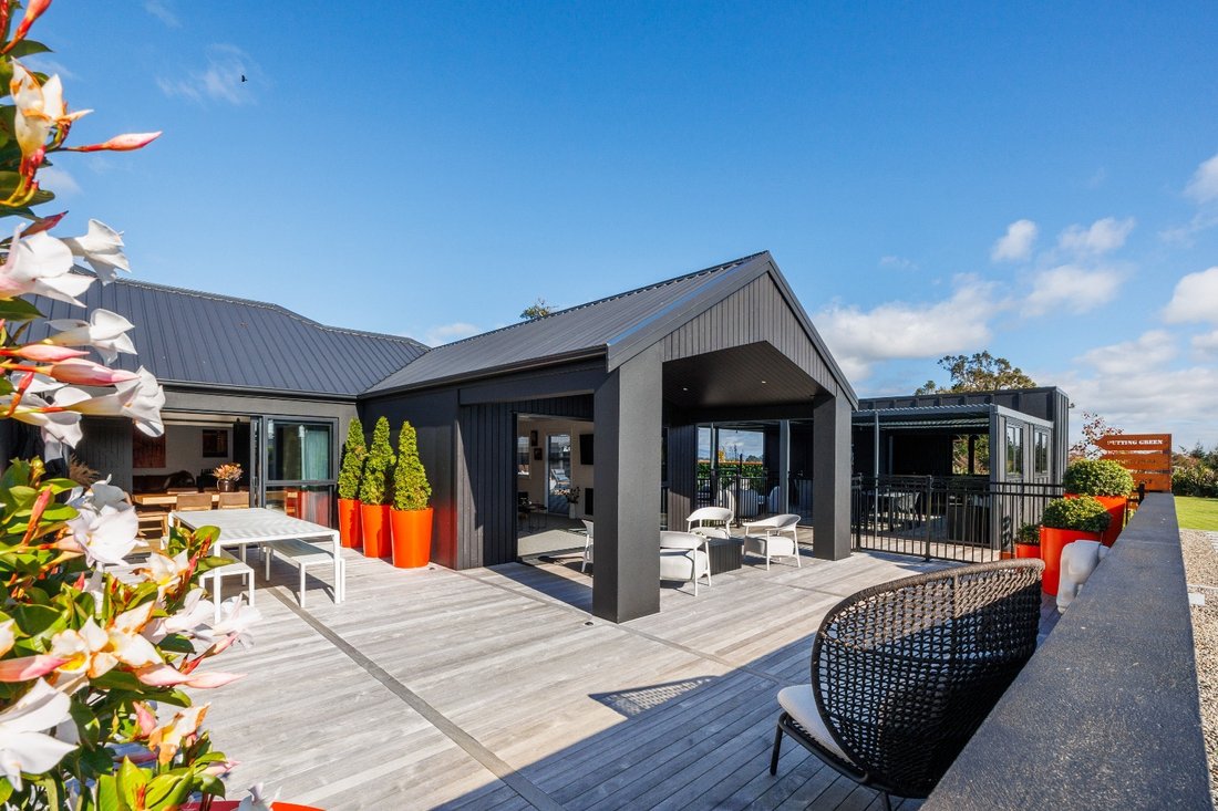 House in Ashhurst, Manawatu-Wanganui, New Zealand 3 - 18161570