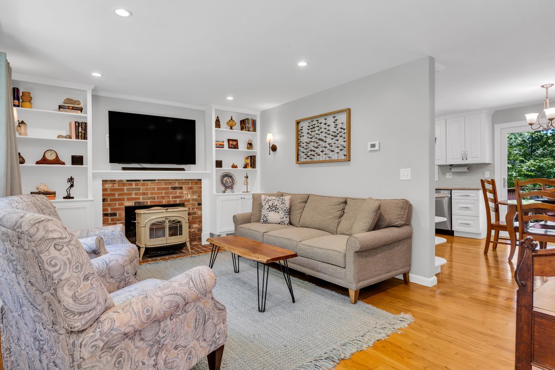 House in Guilford, Connecticut, United States 4 - 18164688
