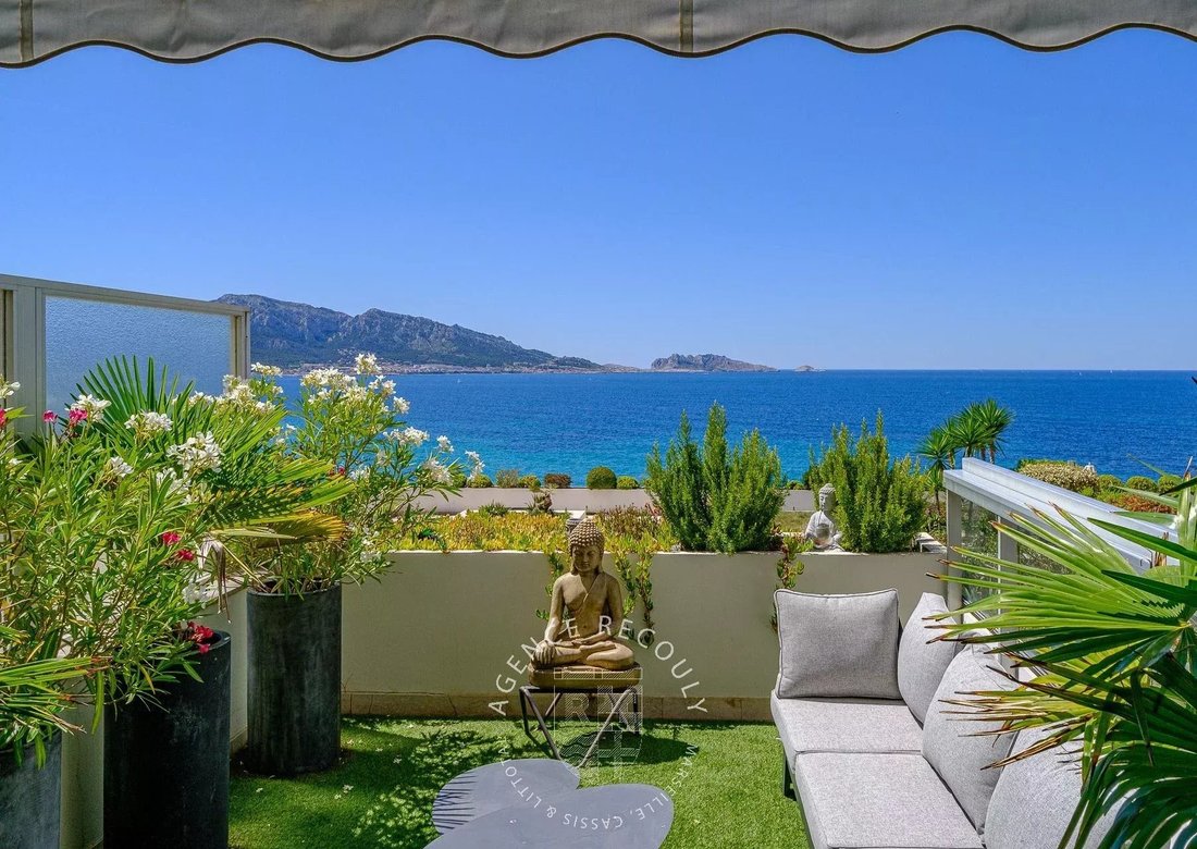 Apartment in Rayol-Canadel-sur-Mer, Provence-Alpes-Côte d'Azur, France 1 - 18156604