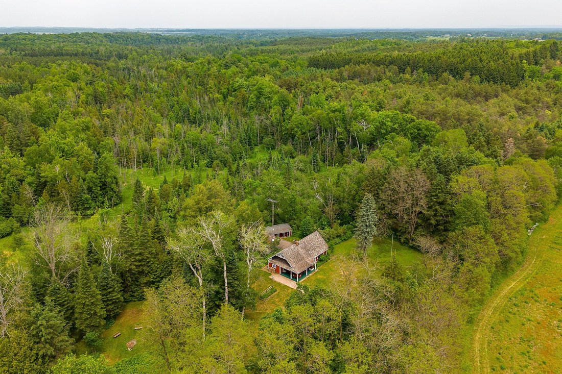 House in Honeywood, Ontario, Canada 1 - 18154194