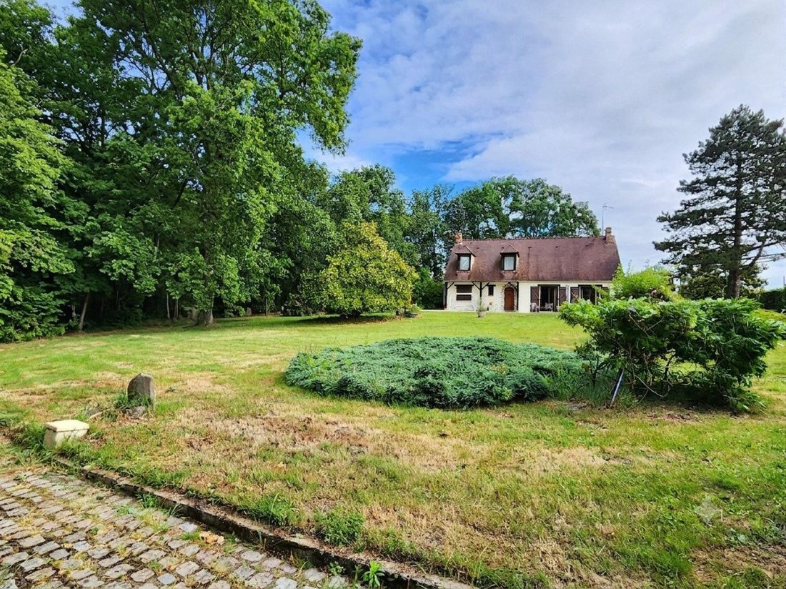 House in Houdan, Ile-de-France, France 2 - 18157496
