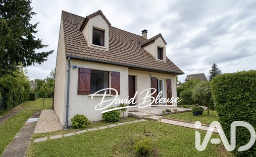 House in Le Village-Les Pres, Éragny-sur-Oise, France 1