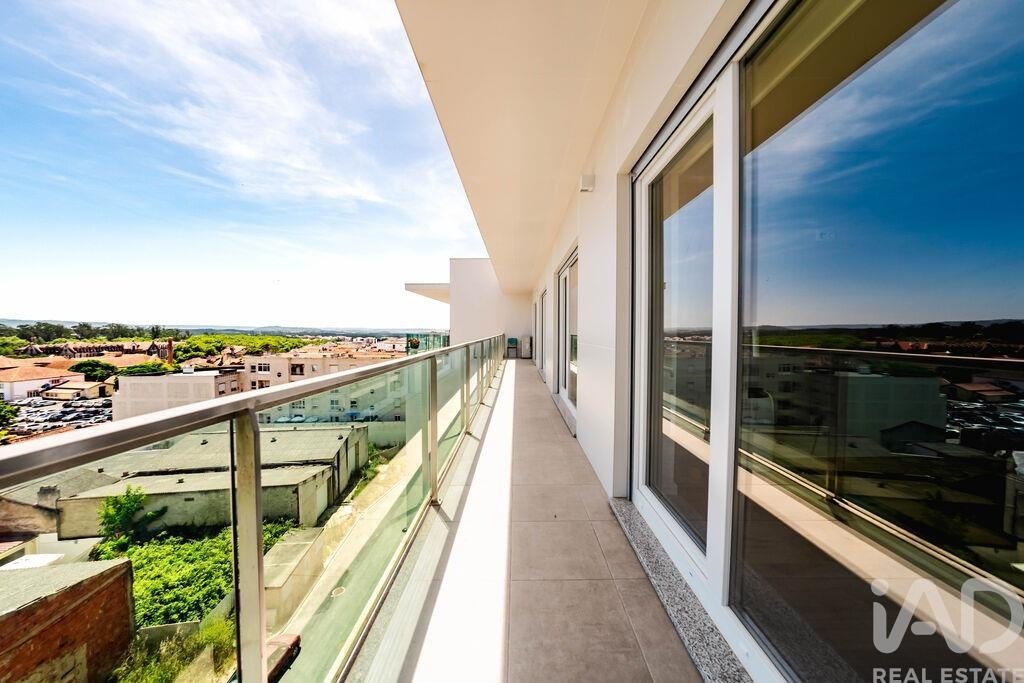 Apartment in Santo Onofre e Serra do Bouro, Leiria District, Portugal 1 - 18169029