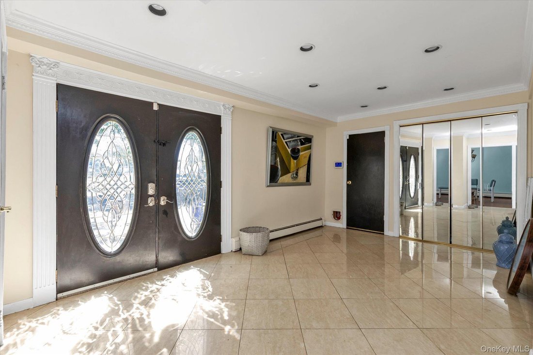 House in Oceanside, New York, United States 3 - 17918089