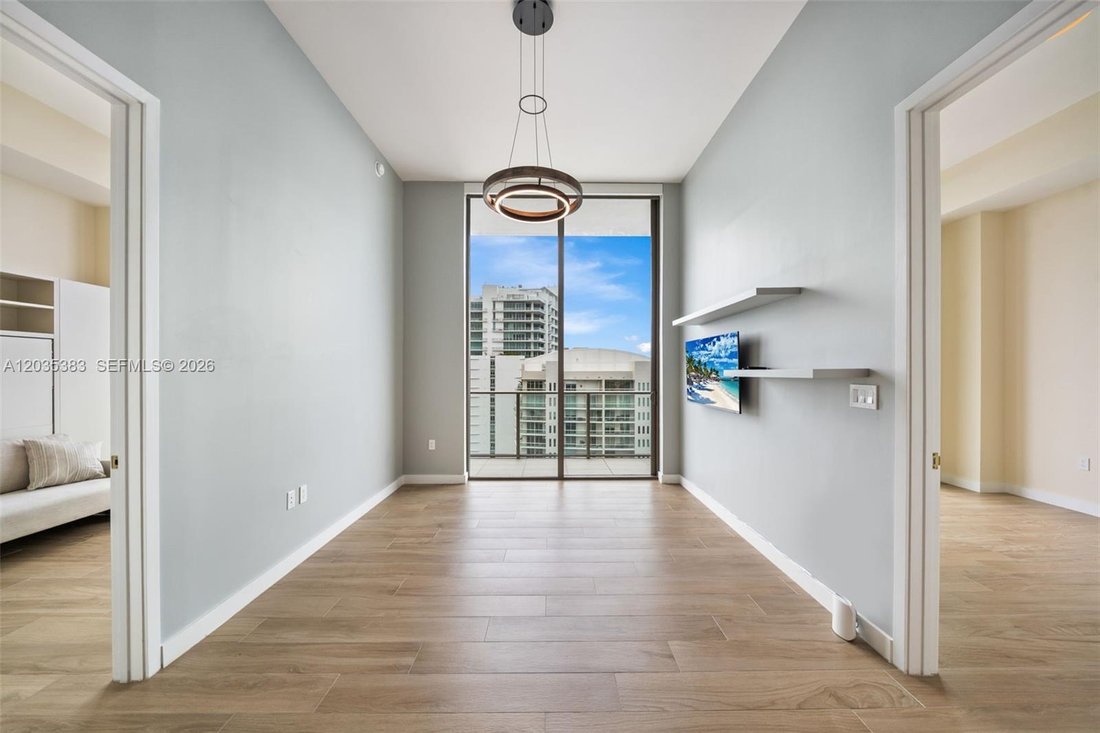 Condo in Miami, Florida, United States 4 - 18156155