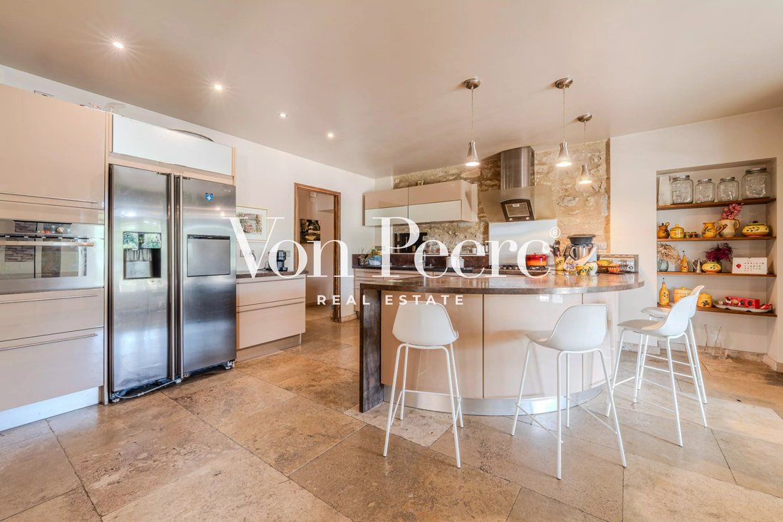 Country House in Barbentane, Provence-Alpes-Côte d'Azur, France 4 - 18165574