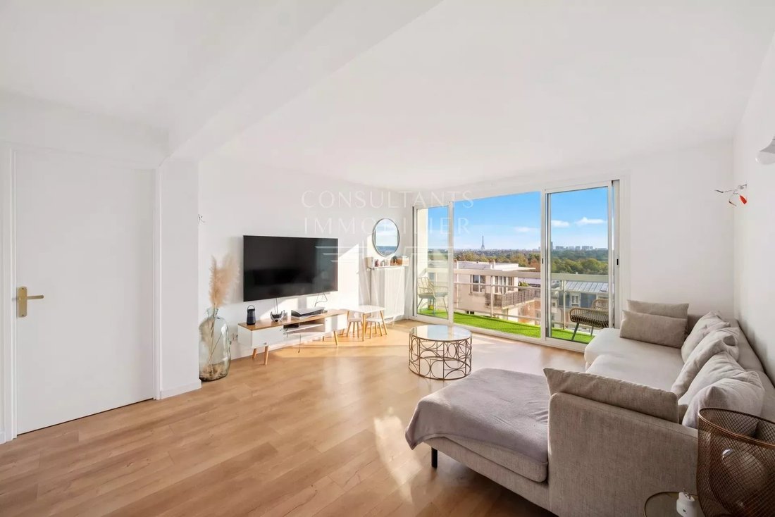 Apartment in Suresnes, Ile-de-France, France 1 - 17127082