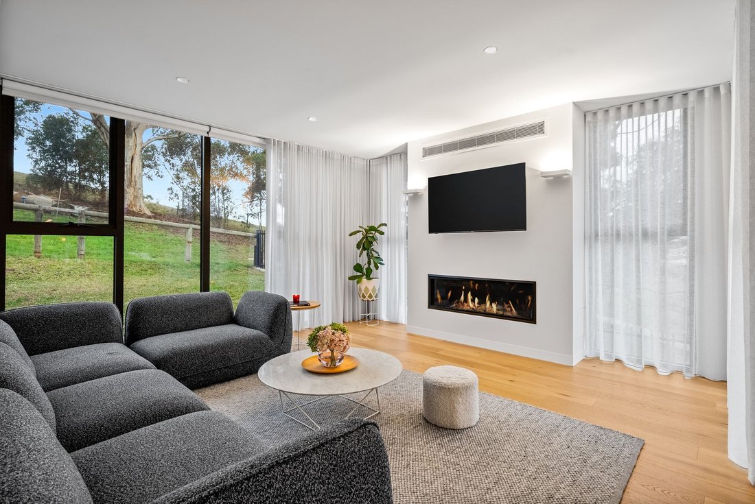 House in Avondale Heights, Victoria, Australia 5 - 18168273