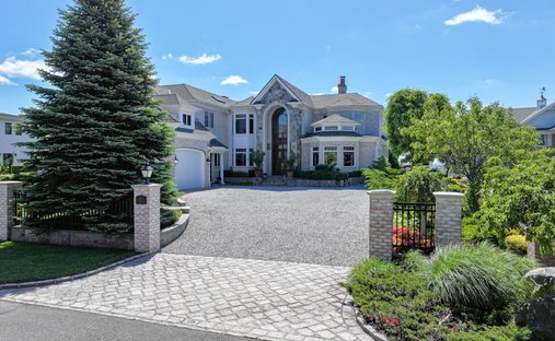 House in Yaphank, New York, United States 1